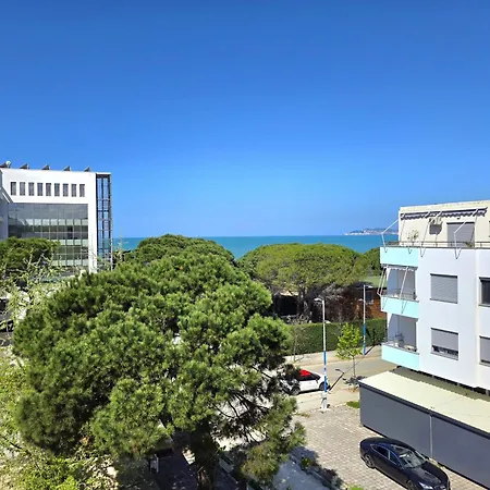 Adriatic View 076 * غوليم