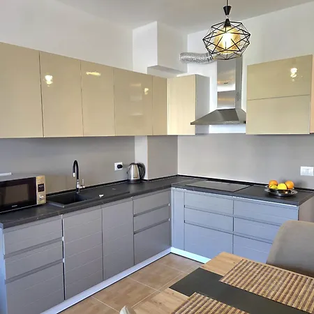 Apartment One Bedroom In Golem 076