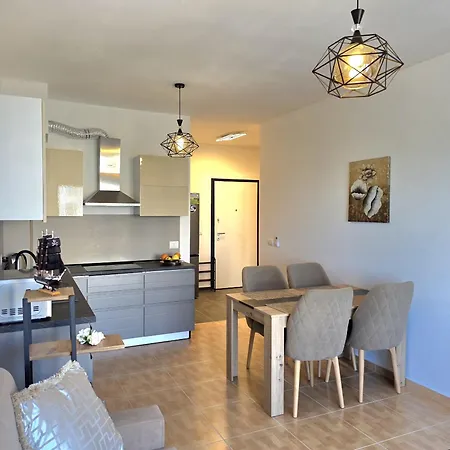 One Bedroom In Golem 076 Apartment
