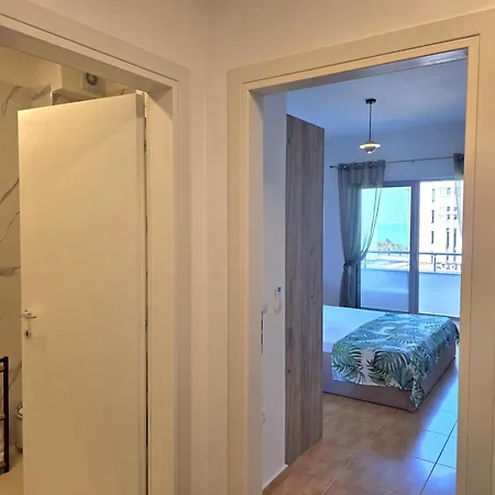 Apartment One Bedroom In Golem 076 *